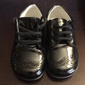 Toddler patent leather dress shoe euro size 23